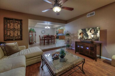 005_Living_Room_II[1]
