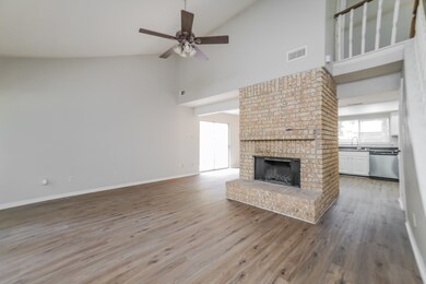 32 S Morningwood Ct, Spring, TX 77380 - photo 3