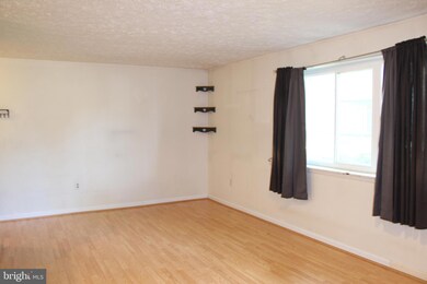 19629 Gunners Branch Rd, Germantown, MD 20876 - photo 7