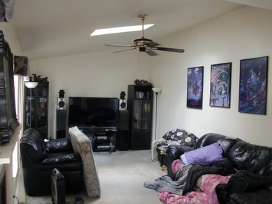 2127 Aberdeen Dr, Carpentersville, IL 60110 - photo 4