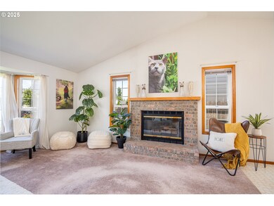 5669 D St, Springfield, OR 97478 - photo 5