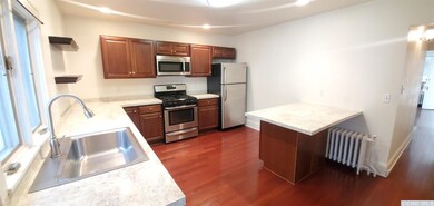 808 Warren St unit 1R, Hudson, NY 12534 - photo 2