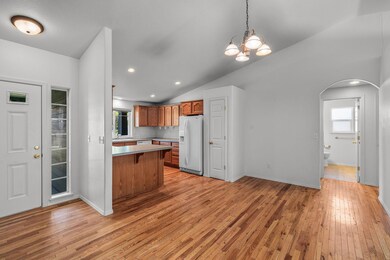 348 NW Antler Loop, Redmond, OR 97756 - photo 7