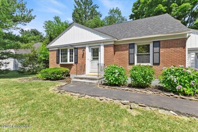 33 Harlau Dr, Schenectady, NY 12302 - photo 3