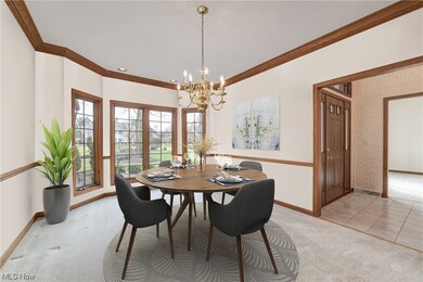 Virtually staged dining room