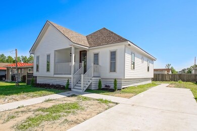 4927 Piety Dr, New Orleans, LA 70126 - photo 2