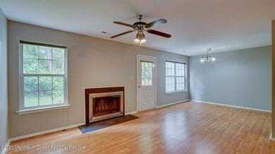 living room/dining room