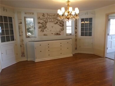 Grand Dinning room with corner and wall built in c