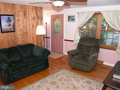 310 N Lake Dr, Downingtown, PA 19335 - photo 4