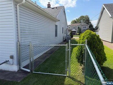 15-18 Everett Terrace unit 1X, Fair Lawn, NJ 07410 - photo 6