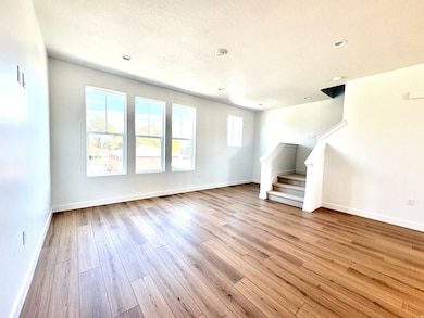 1658 N 1600 St W, Layton, UT 84041 - photo 3