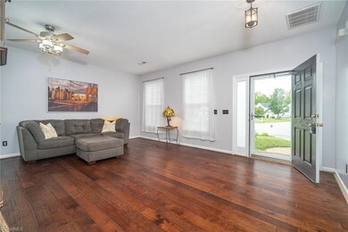 Beautiful, updated flooring