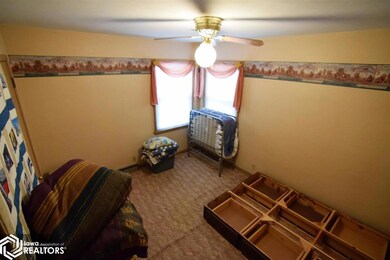 406 1st St SW, Clarion, IA 50525 - photo 7