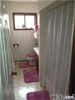 Large Bathroom and tub
