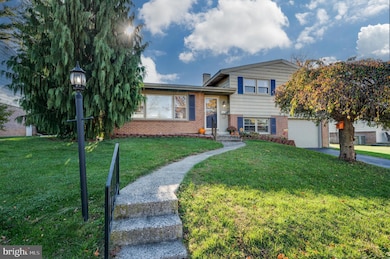 118 Octagon Ave, Reading, PA 19608 - photo 2