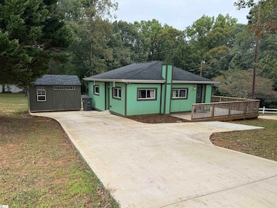 7 Coleman Ln, Taylors, SC 29687 - photo 2