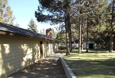 1211 NE Revere Ave, Bend, OR 97701 - photo 3