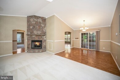 624 Harrison Cir, Locust Grove, VA 22508 - photo 6