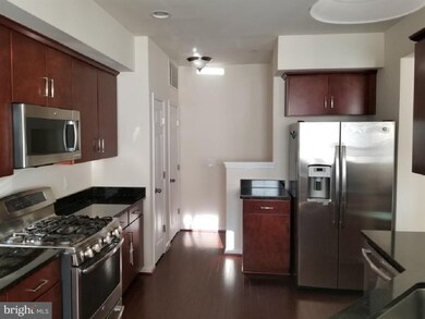 25251 Laureldale Terrace unit 2-B-5, Chantilly, VA 20152 - photo 3