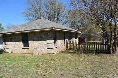 203 Thomas St, Joshua, TX 76058 - photo 3