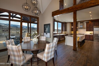 2727EHaystacker_DiningKitchen2