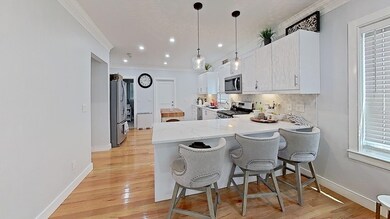 32 Woodrow Ave unit 1, Newton, MA 02460 - photo 3