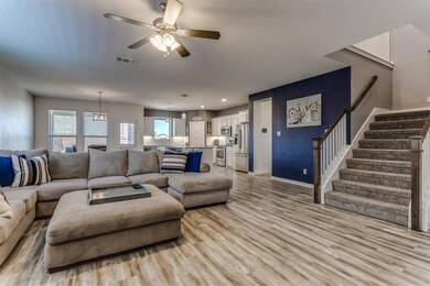 1113 W Ash St, Celina, TX 75009 - photo 5