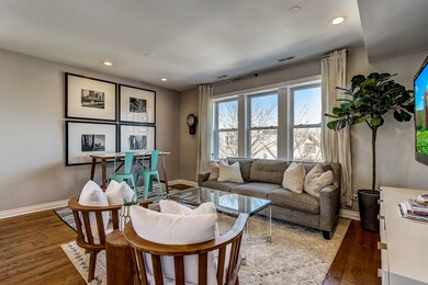 2243 W Ainslie St unit 22433W, Chicago, IL 60625 - photo 4