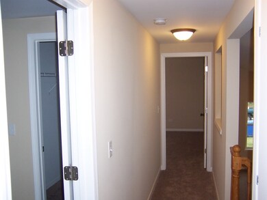 1222 Sacramento Dr, Carpentersville, IL 60110 - photo 5