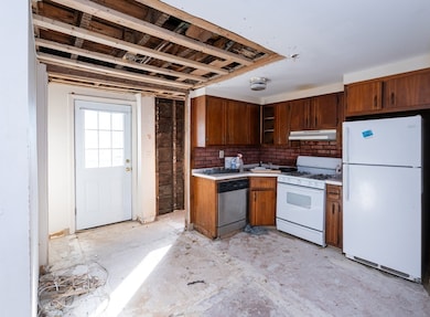 118 Butterfield St, Lowell, MA 01854 - photo 4