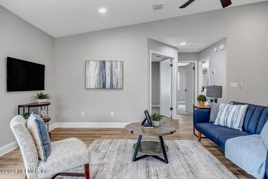 3035 Hampstead Dr-10