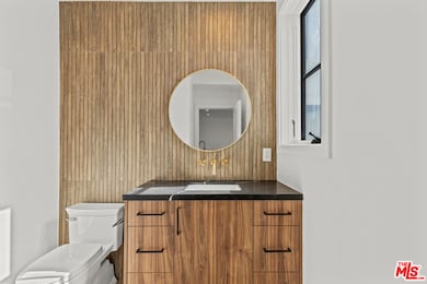 14535 Killion St, Sherman Oaks, CA 91411 - photo 5