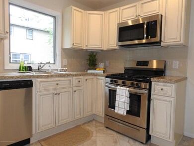 Eat in Kitchen