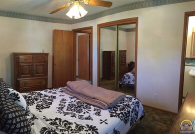 1801 SW 36th Terrace, Topeka, KS 66611 - photo 7