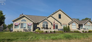 2901 Villa Ct unit C, Port Clinton, OH 43452 - photo 3