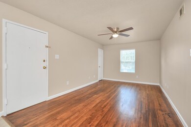 500 W Pitts Ave unit 204, Pasadena, TX 77506 - photo 3