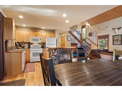 141152 Crescent Moon Dr, Crescent Lake, OR 97733 - photo 7