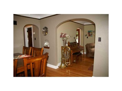 . Arched doorways and coved ceiling lots of charac