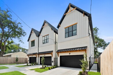 EAST 39TH STREET FARMHOUSES. BEAUTIFUL NEW CONSTRU