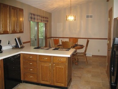 467 Meander Wood Rd, Oregon, WI 53575 - photo 3