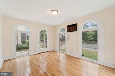 162 W Baltimore Ave, Lansdowne, PA 19050 - photo 7