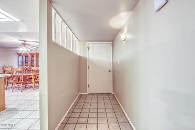 610 E Manhatton Dr, Tempe, AZ 85282 - photo 5