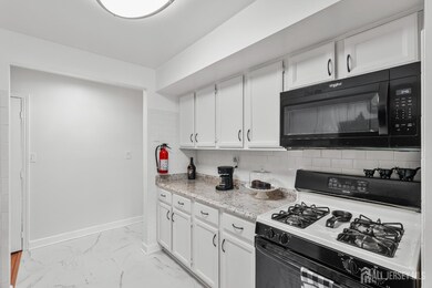 267 Alpine Way unit 267a, Woodbridge Township, NJ 07095 - photo 7