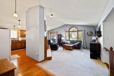 205 Southview Dr, Waukee, IA 50263 - photo 3