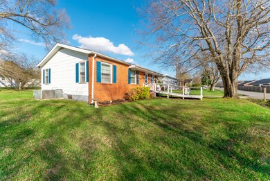 1516 Rogers Cir, Manchester, TN 37355 - photo 4