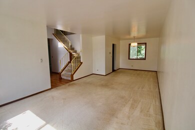 196 Westbrook Cir, Naperville, IL 60565 - photo 3