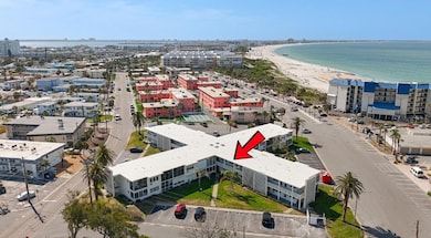 7050 Sunset Way unit 22, Saint Pete Beach, FL 33706 - photo 4