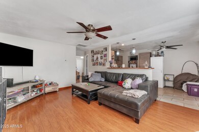 1024 E Mitchell Dr Unit 1