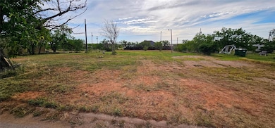 110 Apache Rd, Tye, TX 79563 - photo 5