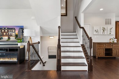 10428 Steeplechase Run Ln, Manassas, VA 20110 - photo 4